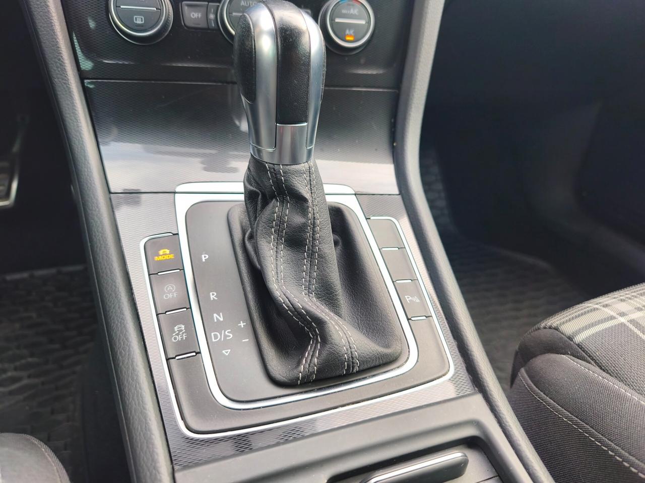 Volkswagen Golf GTD 2.0 TDI DSG 5p. BlueMotion Technology