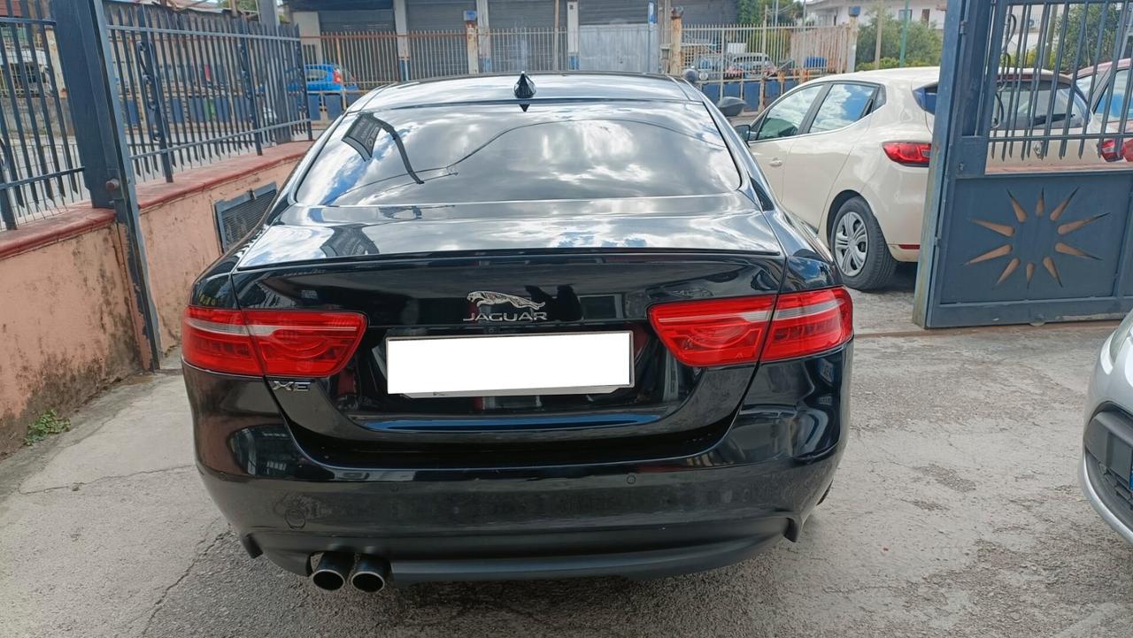 Jaguar XE 2.0 D Turbo 180CV aut. R-Sport