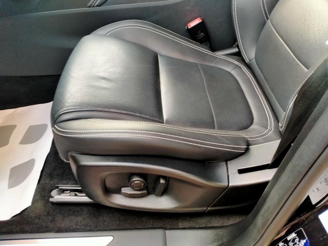 Jaguar E-Pace 20D MHEV AWD 204CV R-DYNAMIC BLACK DESIGN PACK LEGA20 LED PREMIUM