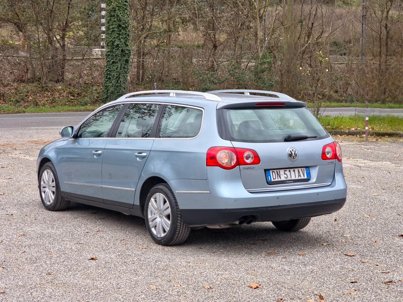Volkswagen Passat 2.0 TDI DPF Var. Highline 2008-E4 Manuale NEO