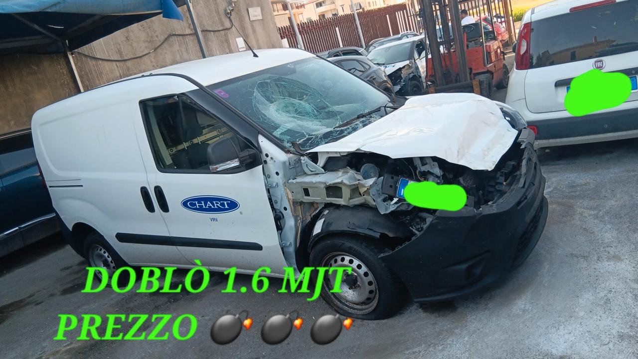 Fiat Doblo incidentata sinistrata mondialcars 022