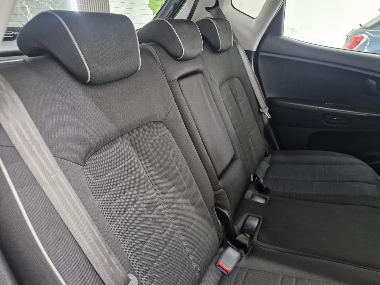 KIA VENGA 1.4 CRDi 90CV Cool