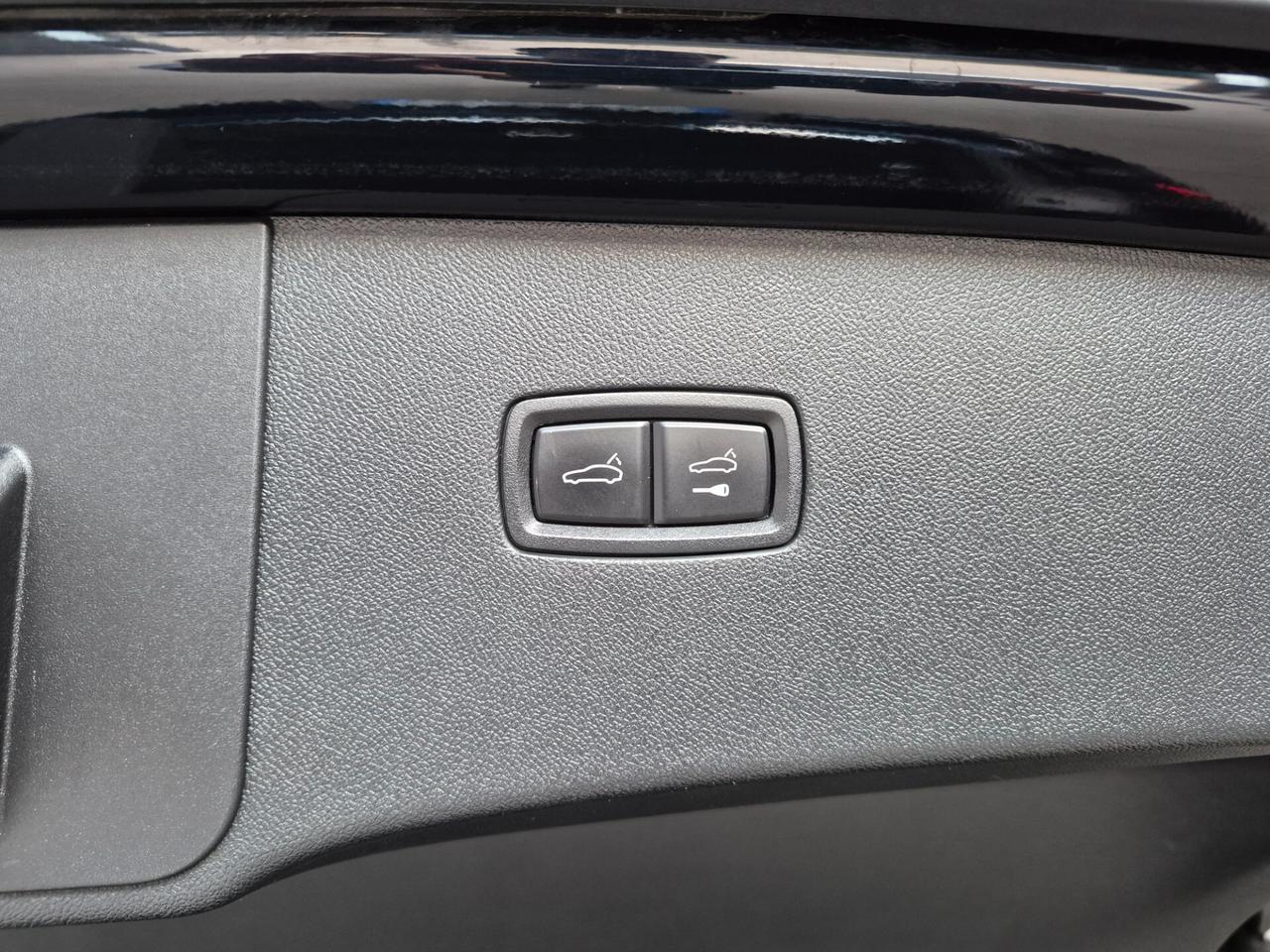 Porsche Cayenne COUPE' 3.0 E-HYBRID TIPTRONIC 462CV 5PORTE C.21 PINZE VERDI SOSP.ADATTIVE SED.ELETTRICI VENTILATI 18 VIE BOSE SCARICHI SPORT