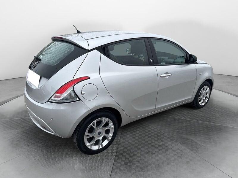 Lancia Ypsilon 1.2 69 CV 5 porte Gold