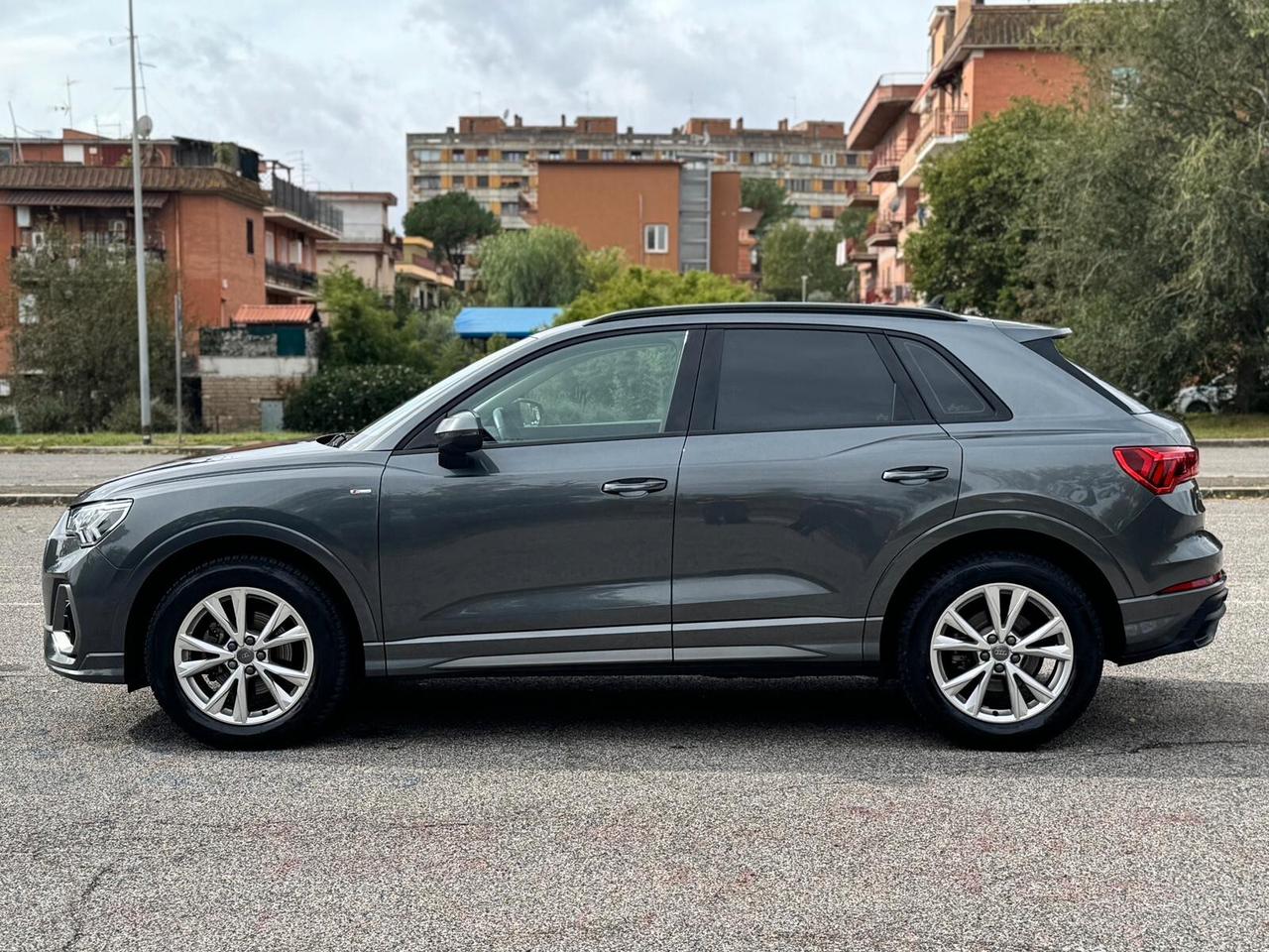 Audi Q3 35 TFSI 150cv S-line Matrix