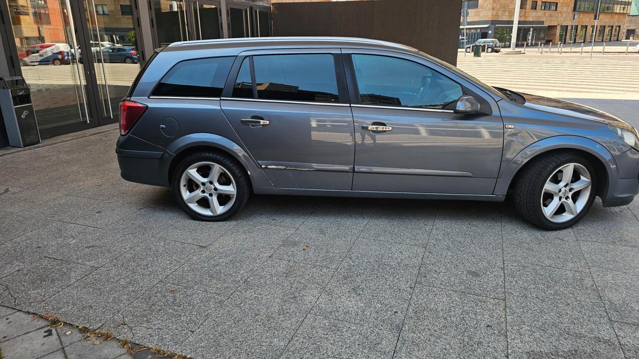 Opel Astra 1.6i 16V cat Station Wagon Sport