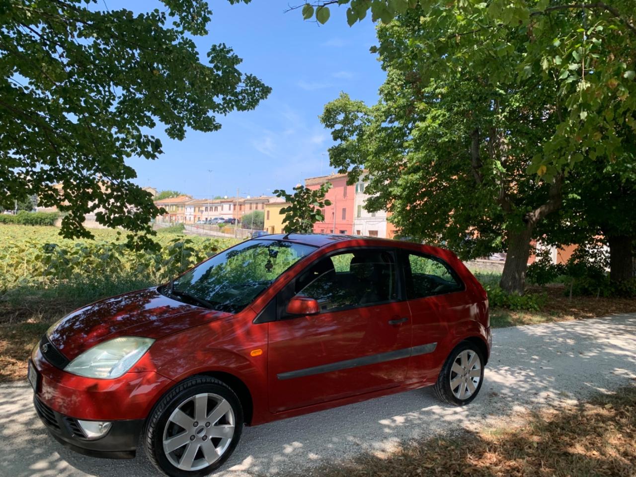Ford Fiesta 1.2 titanium accessoriata