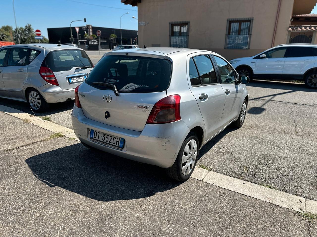 Toyota Yaris 1.0 5 porte