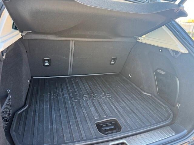 Lynk&co 01 iva esposta