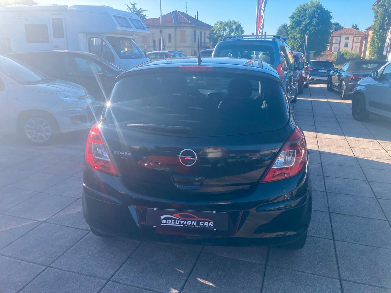 Opel Corsa 1.2 5 porte Cosmo