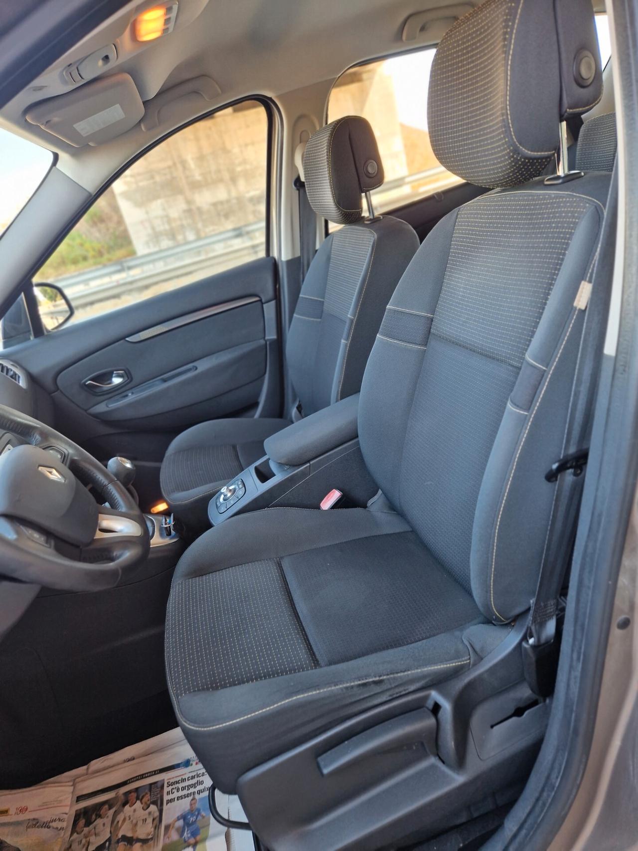 Renault Scenic Scénic X-Mod 1.5 dCi 110CV Luxe