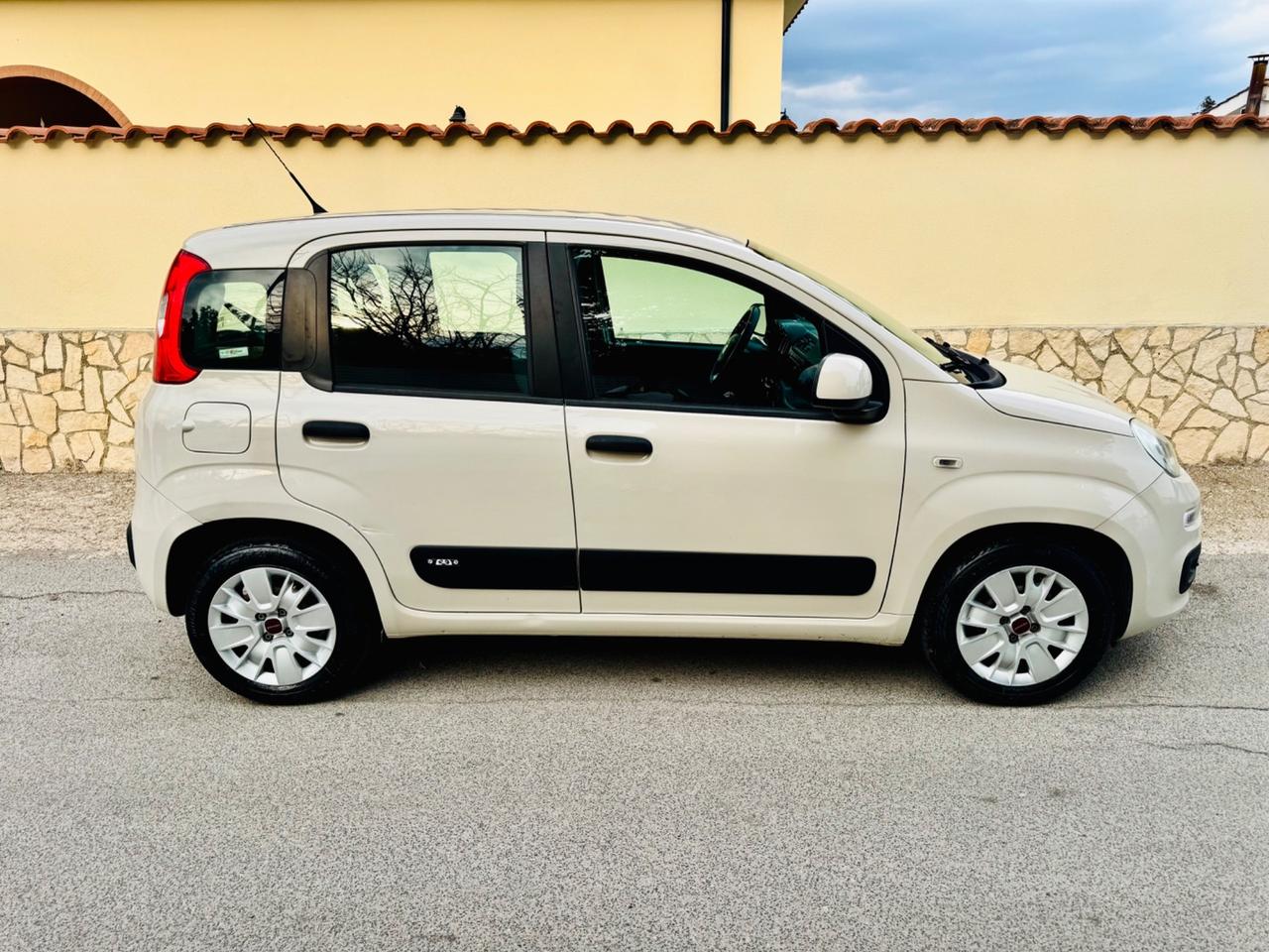 Fiat Panda 1.2 Lounge 2017 uniproprietaria