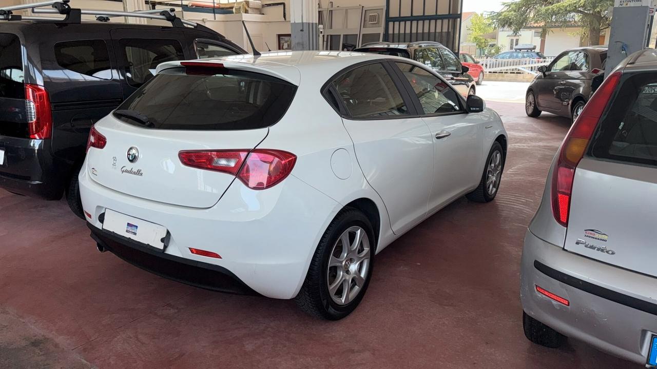 Alfa Romeo Giulietta 1.6 JTDm-2 105 CV Exclusive
