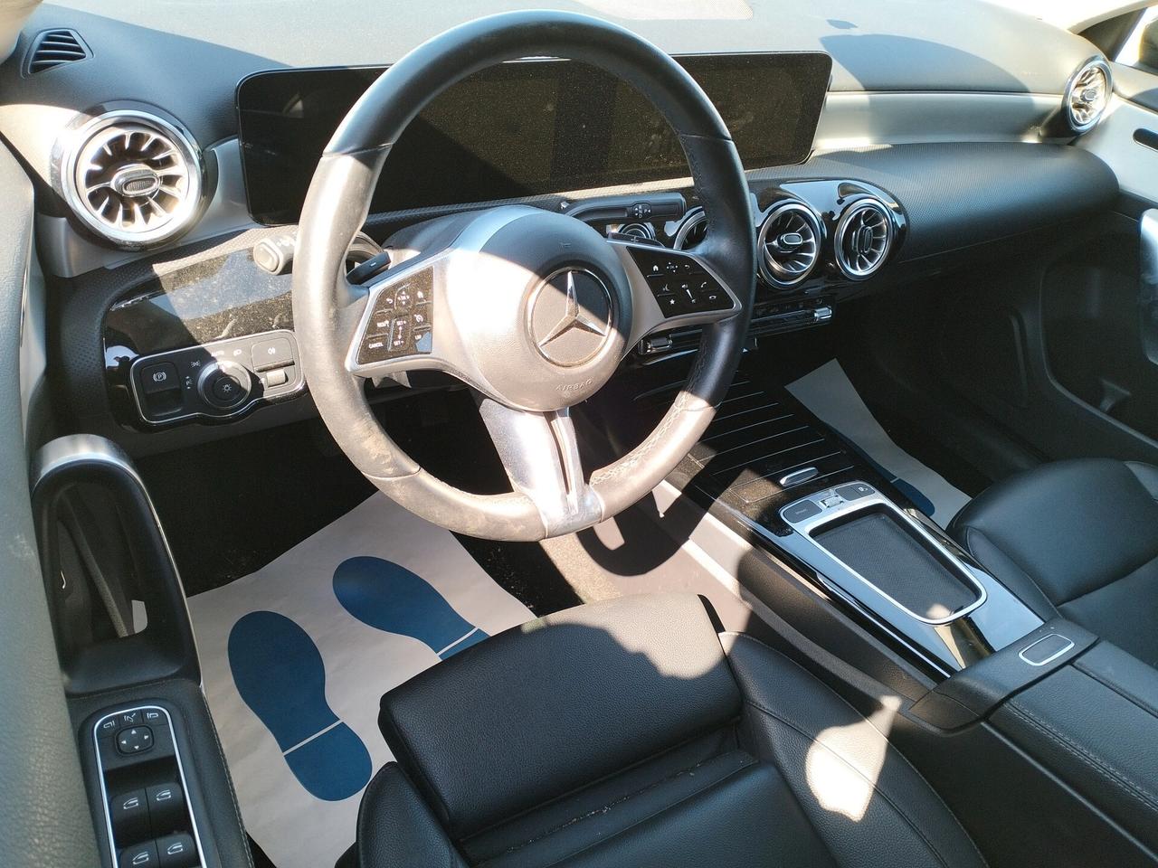 Mercedes-benz A 250 * SINISTRATA * PER OPERATORI DEL SETTORE *