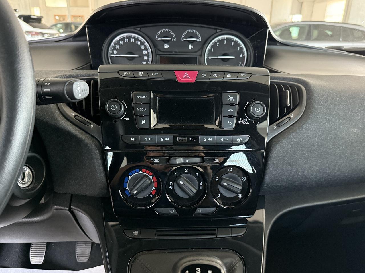 LANCIA Ypsilon Silver - 1.0 Hybrid 70cv S&S E6D