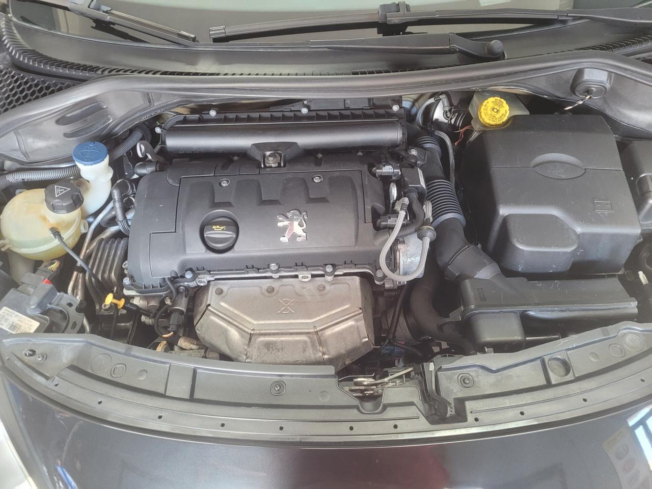 Peugeot 207 1.4 8V 75CV 5p. X Line