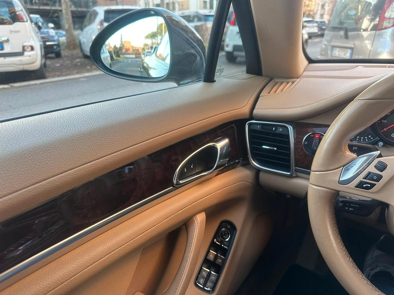 Porsche Panamera 3.6 PLATINUM 4