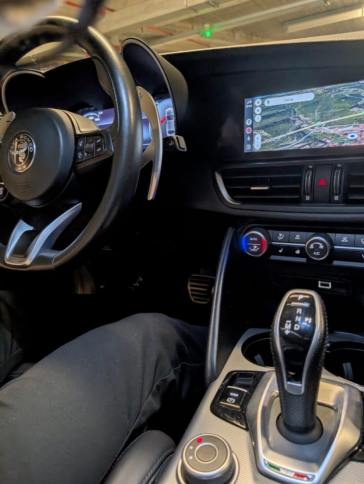 Alfa Romeo Giulia 2.2 Turbodiesel 210 CV AT8 AWD Q4 Veloce