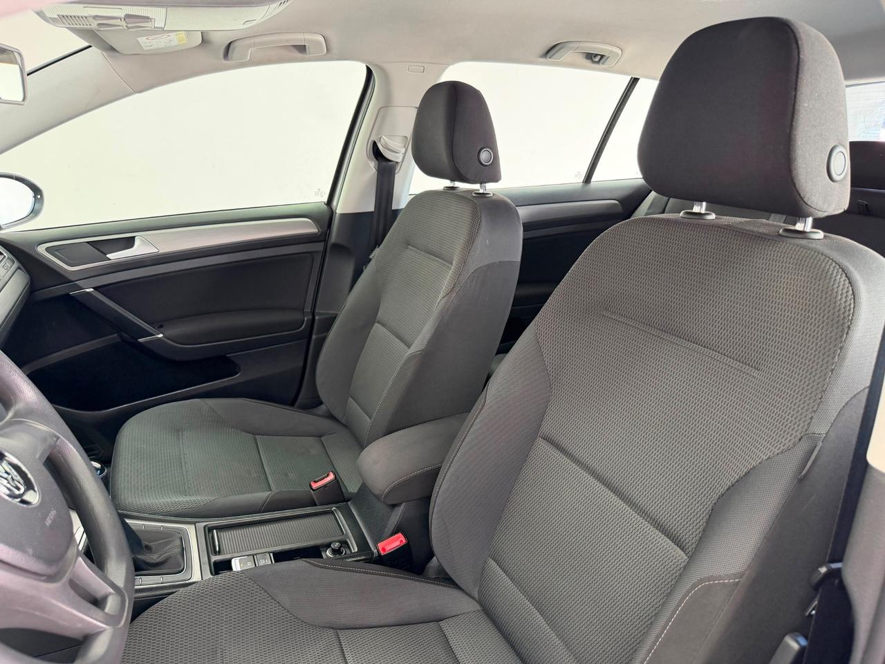 Volkswagen Golf 1.6 TDI 110 CV 5p. GARANTITA-2017