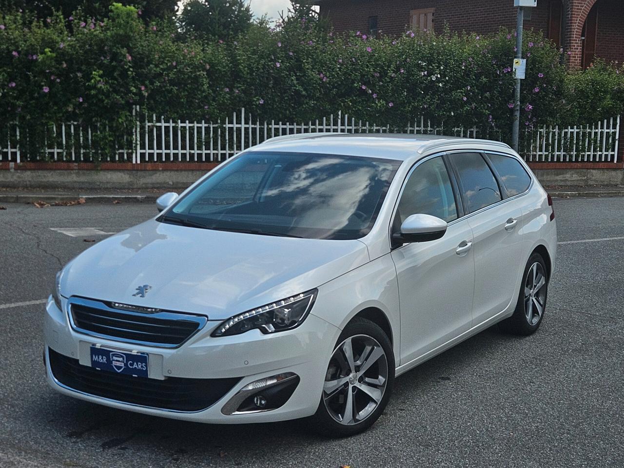Peugeot 308 BlueHDi 120 CV Bianco Perla E6B