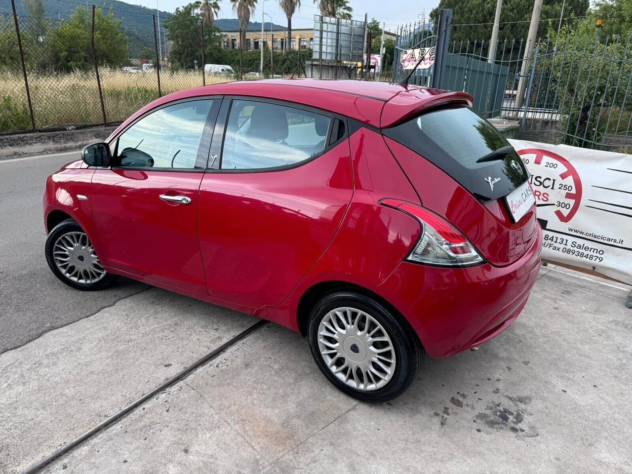 Lancia Ypsilon 1.2 69 CV 5 porte Silver