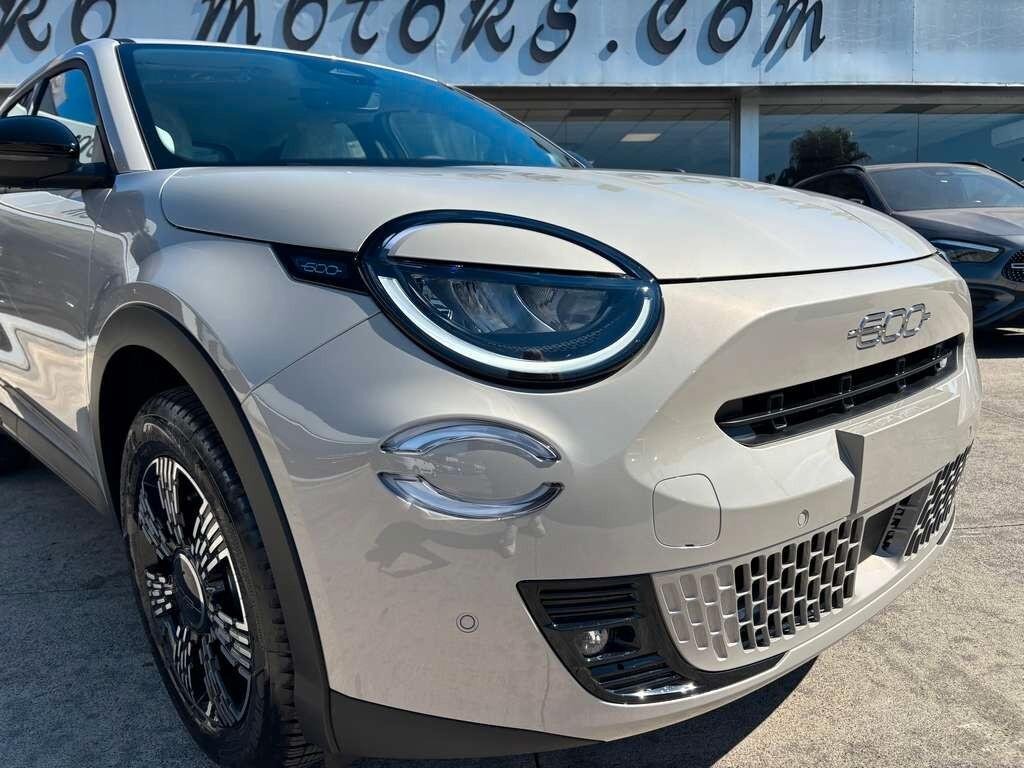Fiat 600 100 CV Icon 2026 / KM 0 IVA ESPOSTA Tua a solo 215 Euro al mese
