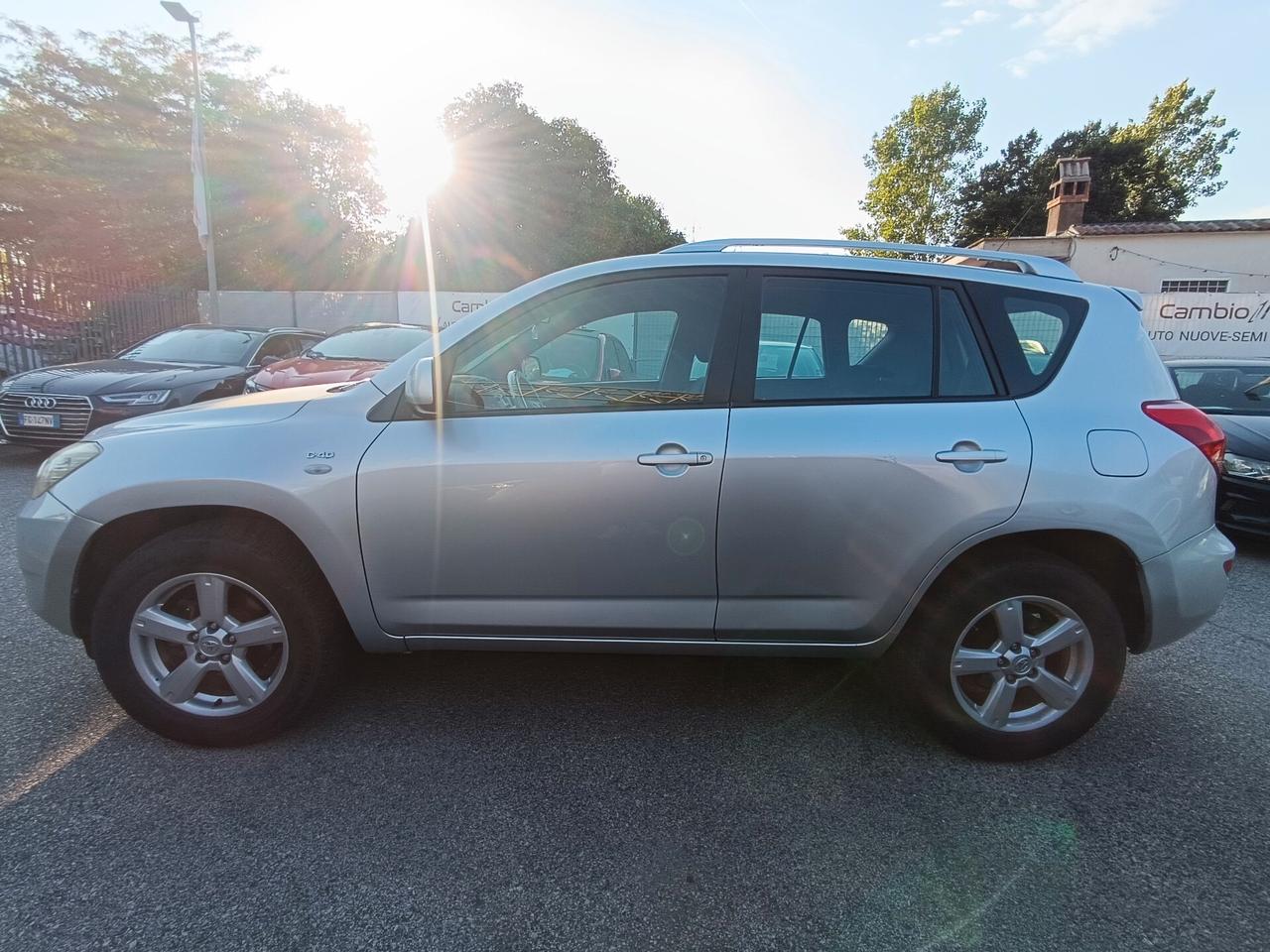Toyota RAV 4 RAV4 2.2 D-4D 136 CV Luxury