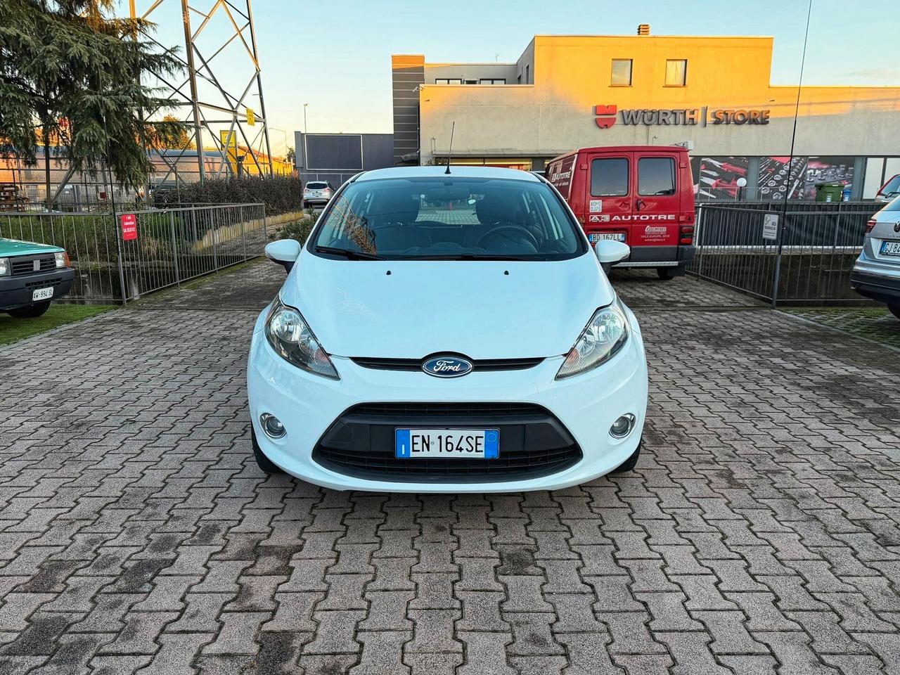 Ford Fiesta 1.4 TDCi 70CV 5 porte OK NEOPATENTATI