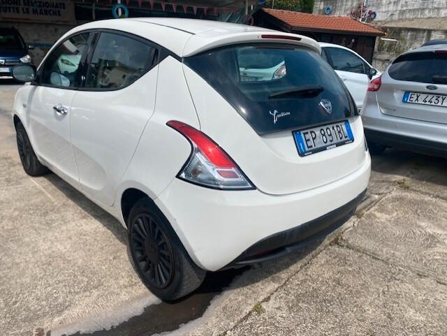 Lancia Ypsilon 1.3 MJT 16V 95 CV 5 porte S&S Silver