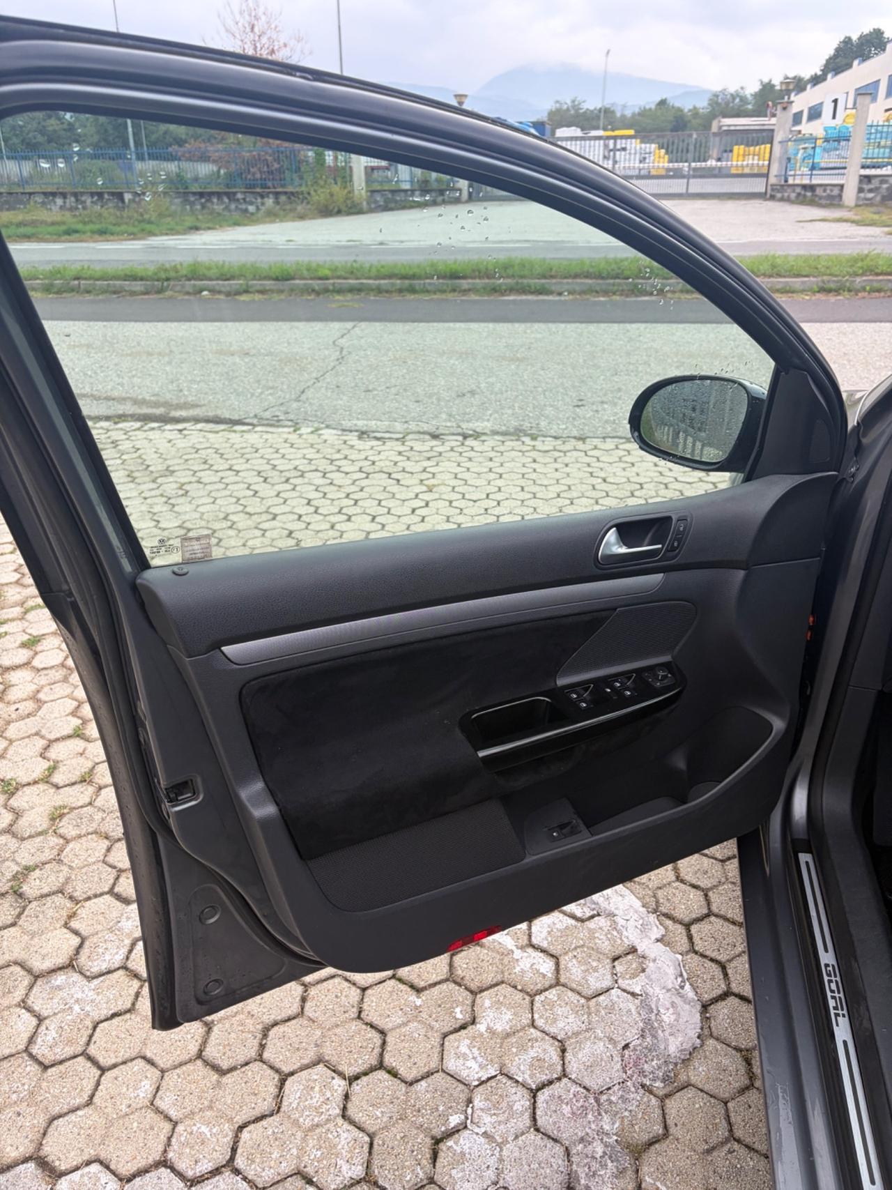 Volkswagen Golf 5 1.9 TDI 5p. Sportline