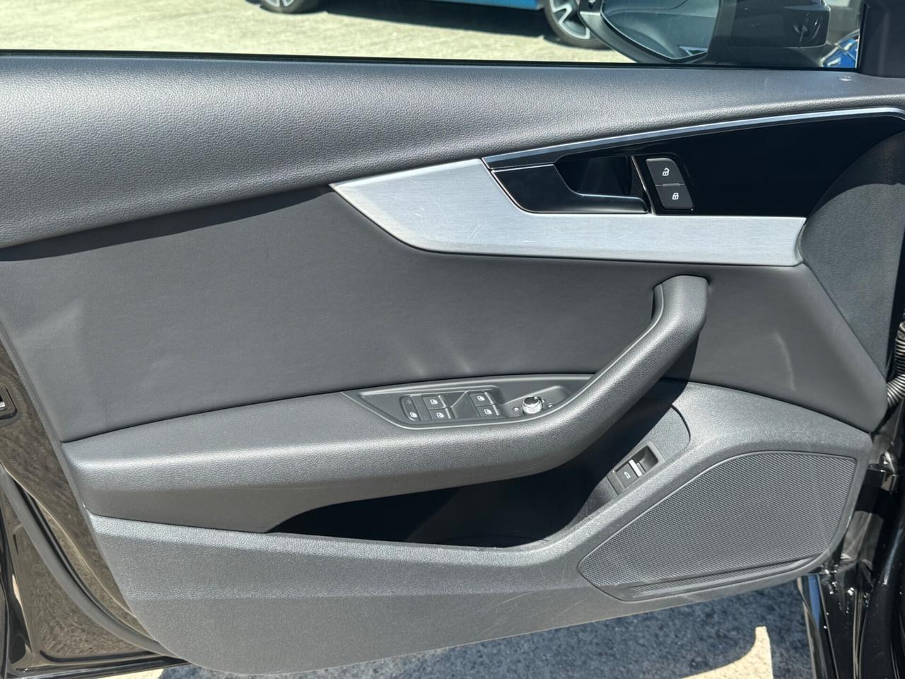 Audi A4 Avant 40 TDI quattro S tronic S line