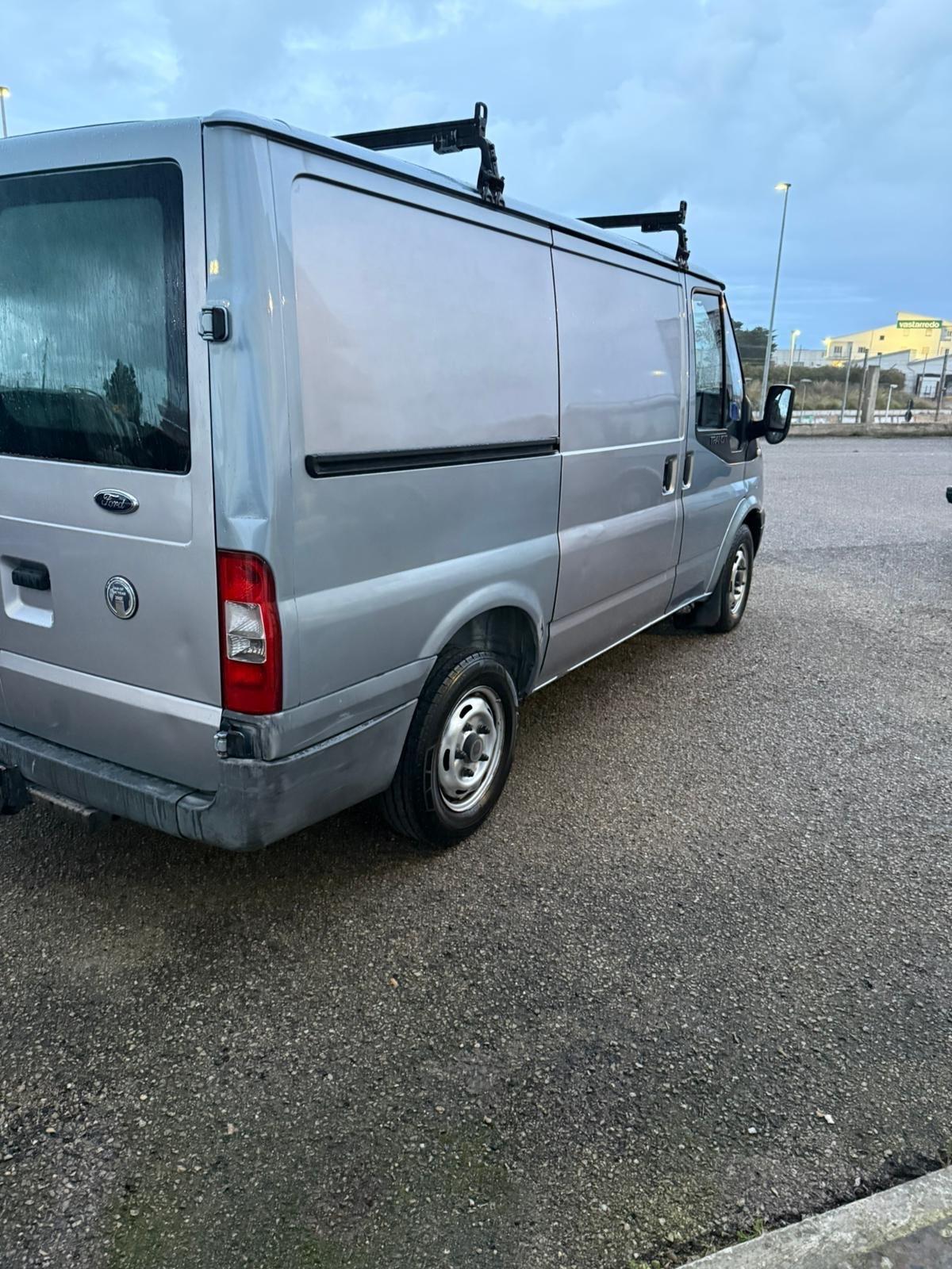 Ford Transit -GANCIO TRAINO - 160 KM
