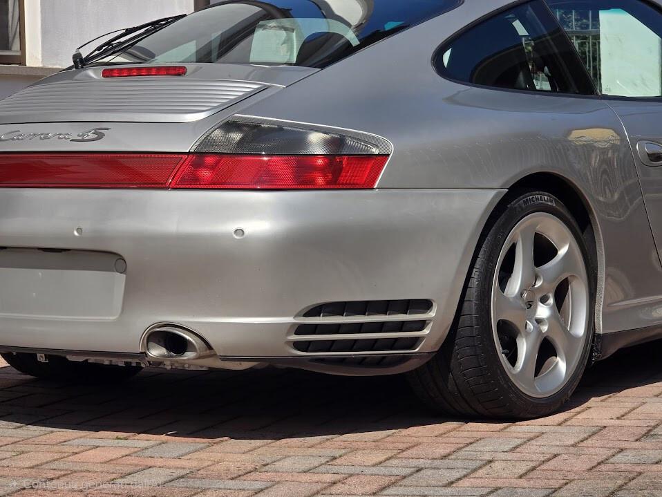 Porsche 911 Carrera 4S cat Coupé