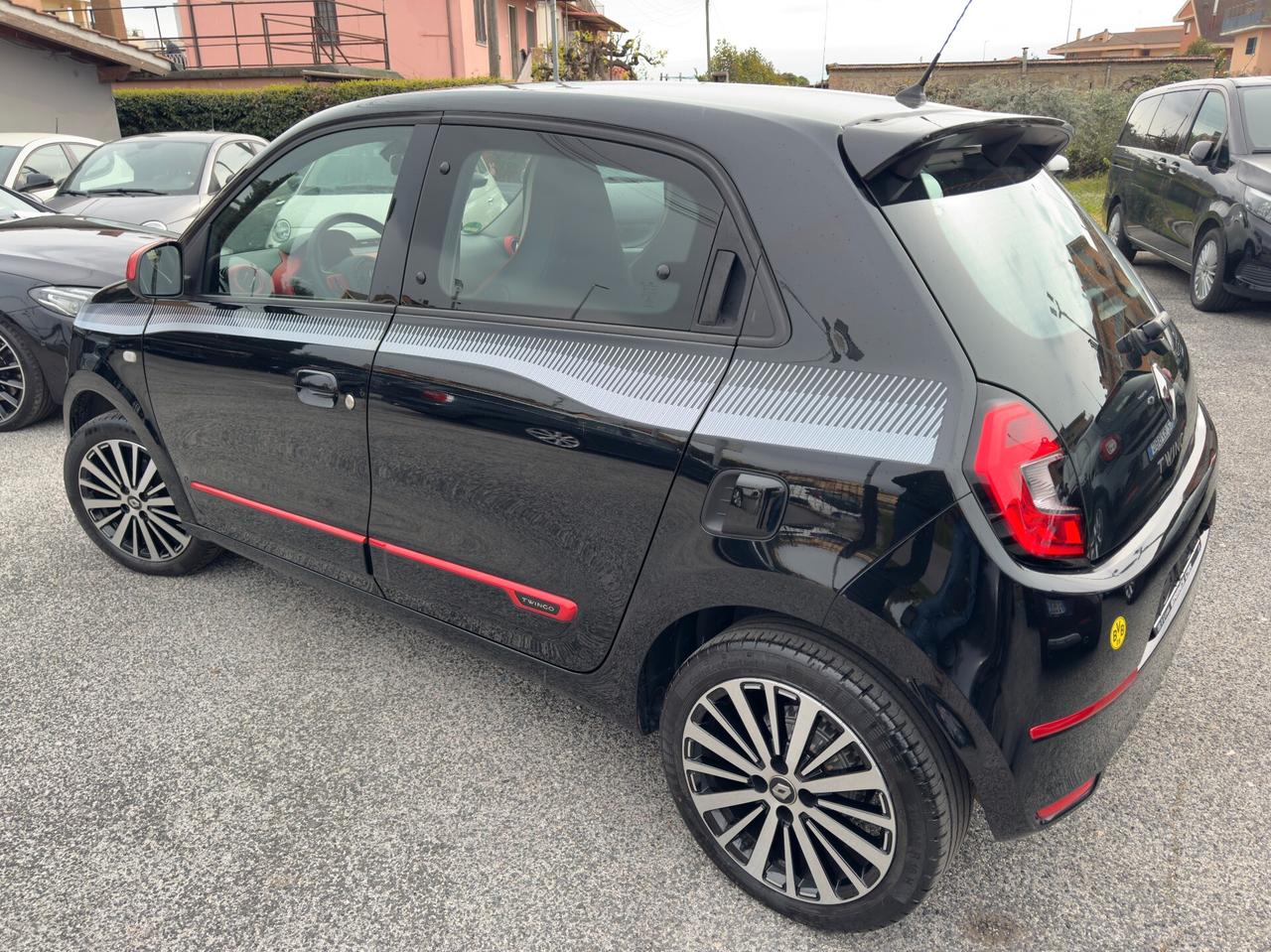 RENAULT TWINGO 70CV INTENS CERCHI 16" PELLE MONITOR CLIMA AUTOMATICO