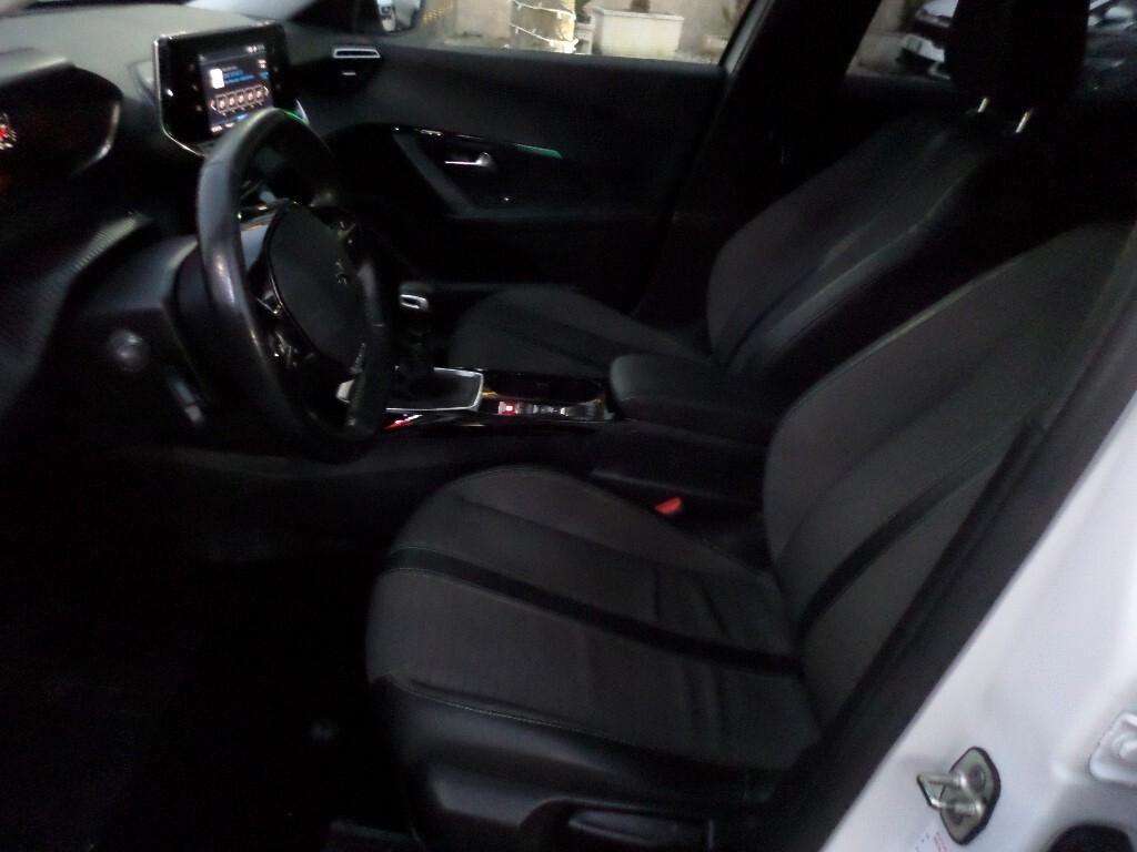 Peugeot 2008 BlueHDi 130 S&S EAT8 Allure