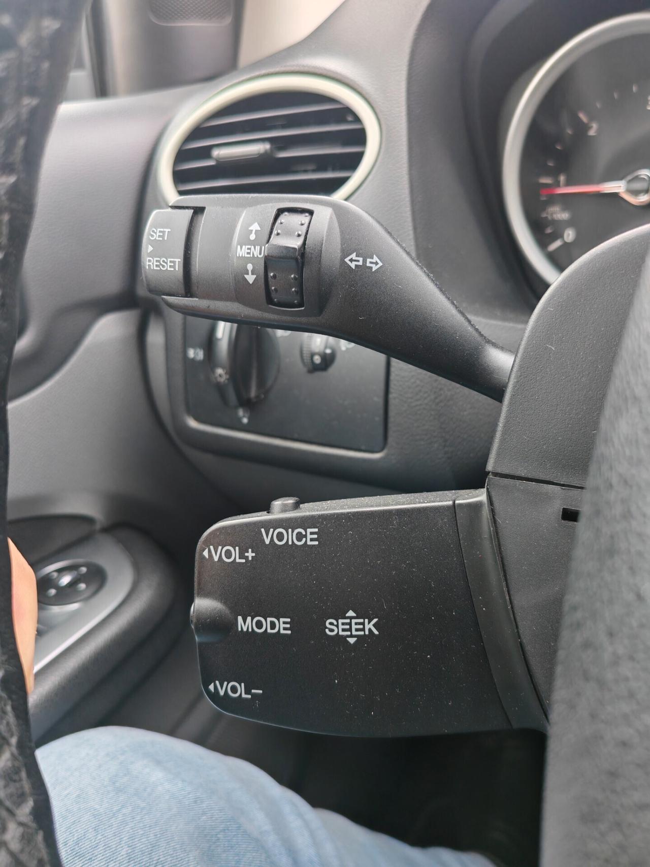 Ford Focus 1.6 TDCi (110CV) 5p. Tit. DPF