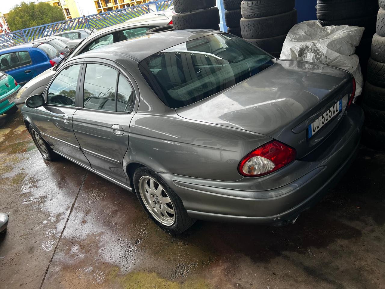 Jaguar X-TYPE 2.5 V6 195CV