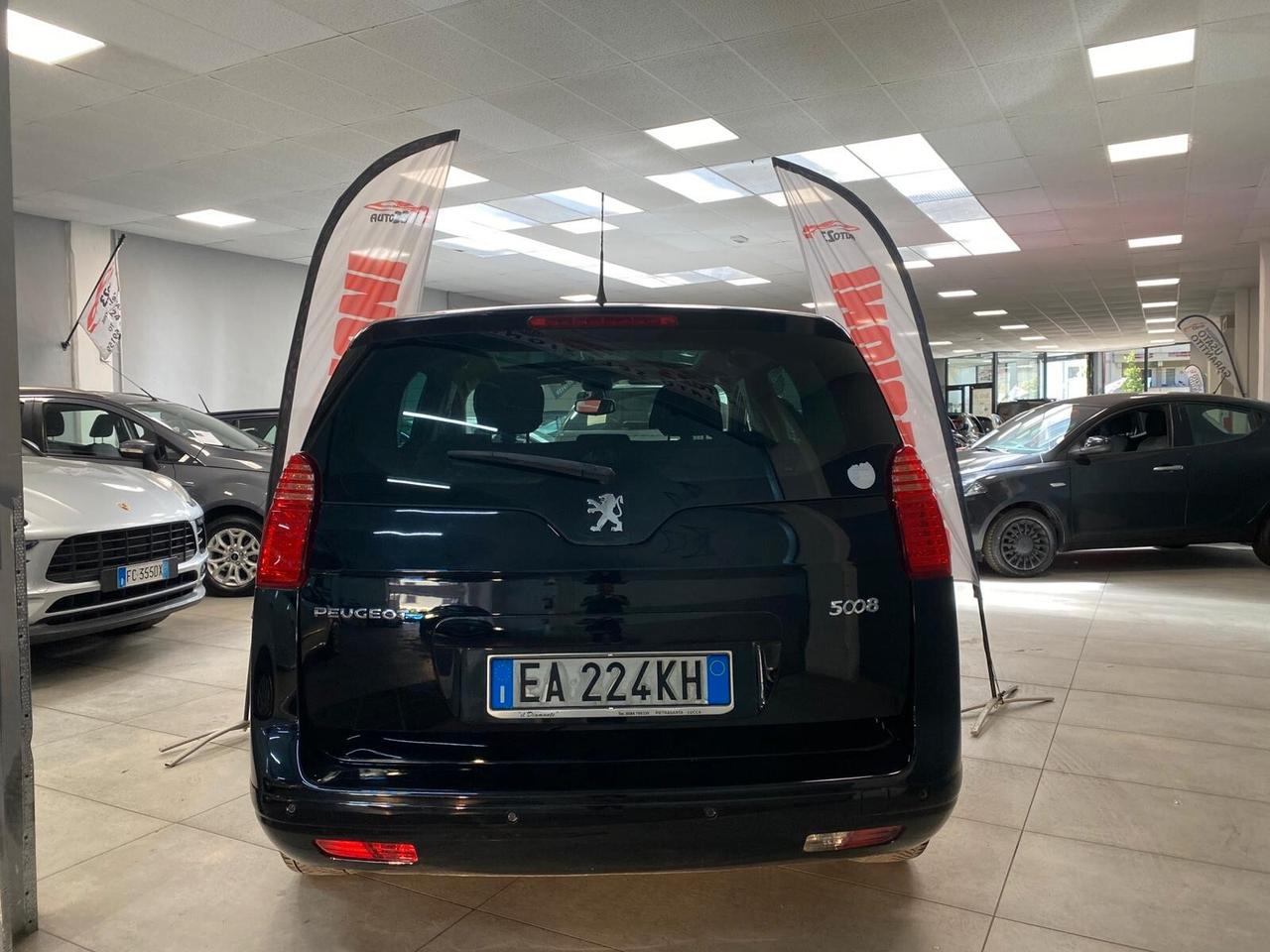 Peugeot 5008 1.6 HDi 110CV Business