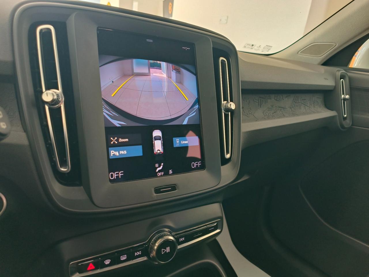 Volvo XC40 T3 Momentum Core