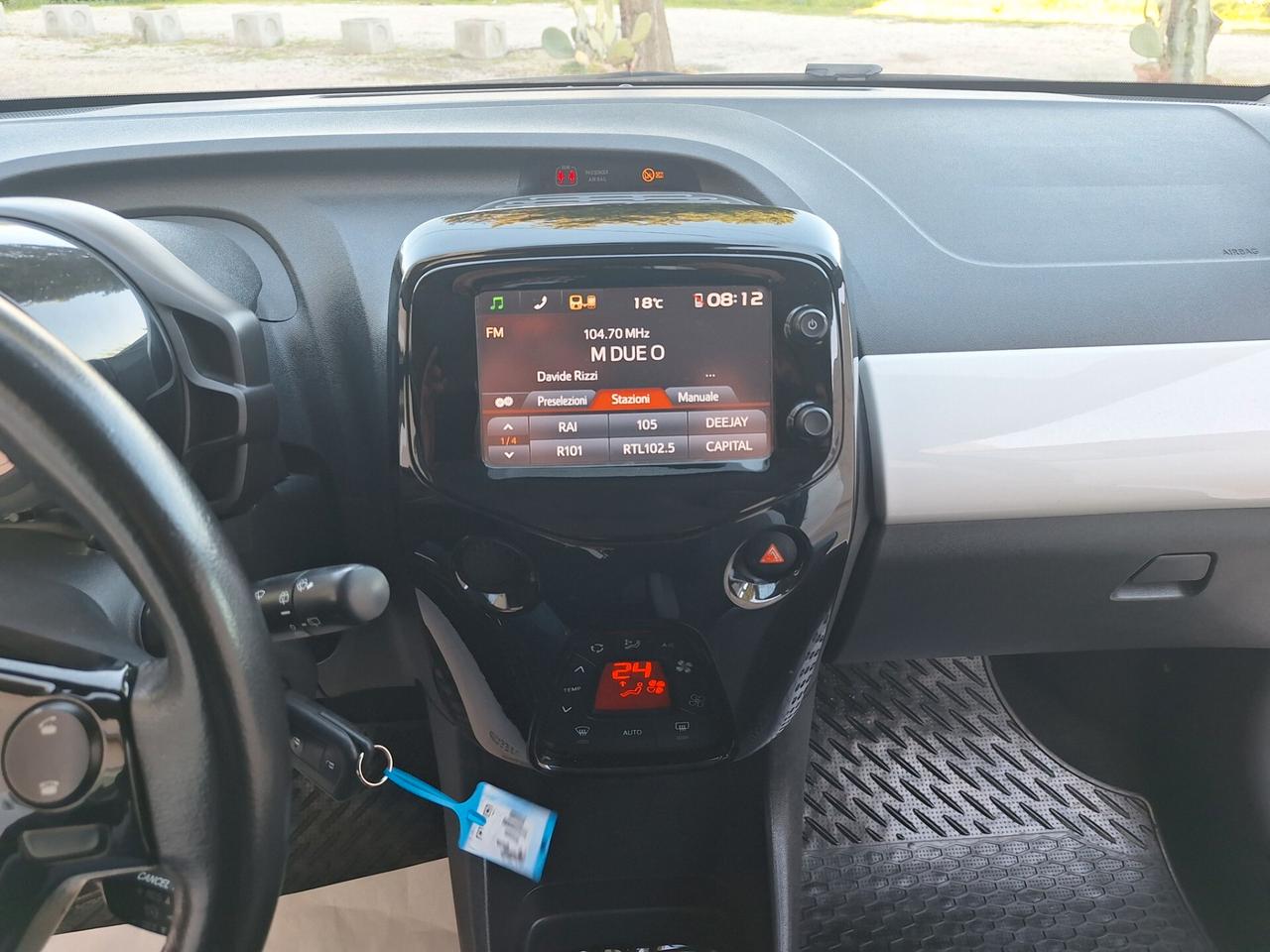 Toyota Aygo 1.0 69 CV 5 porte x-play RETROCAMERA FULL