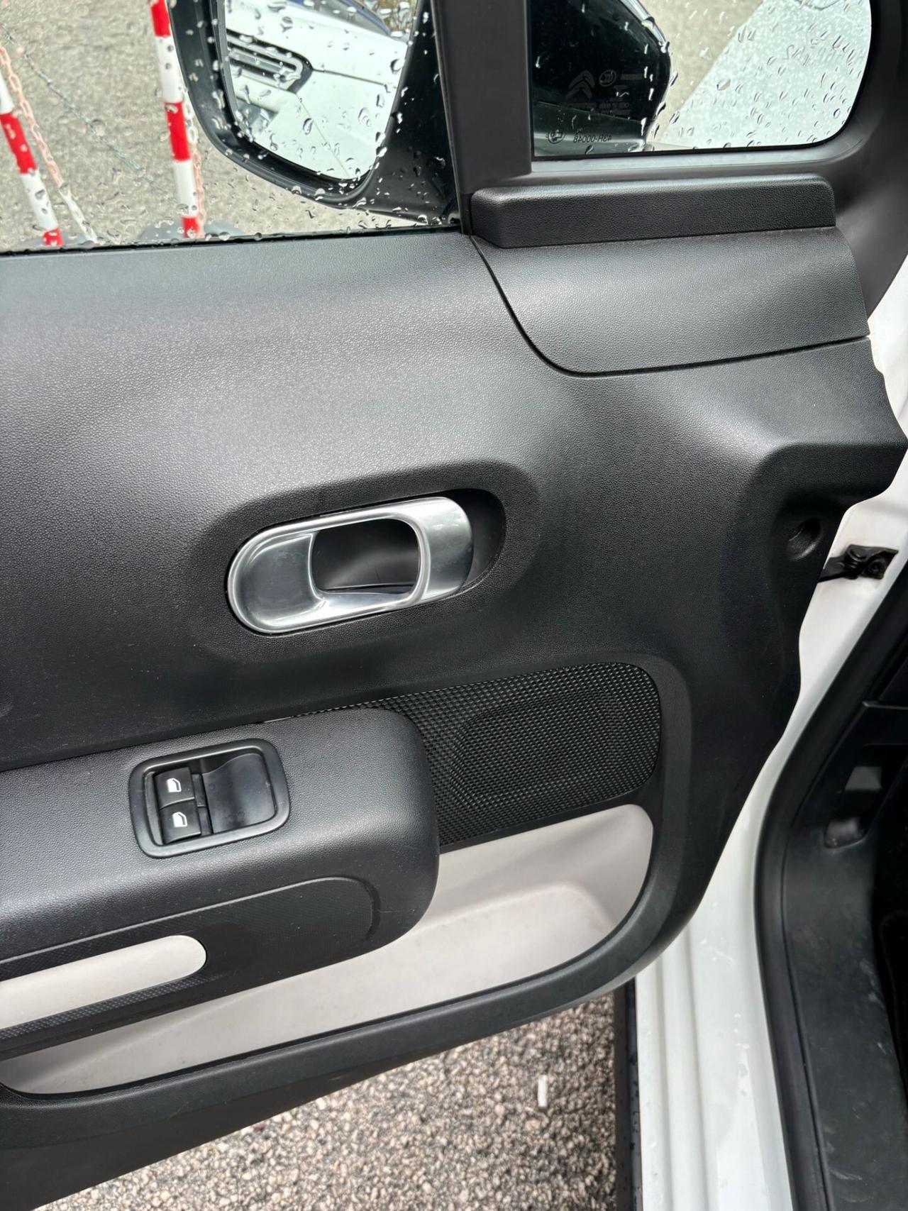 Citroen C3 PureTech 82 GPL Shine