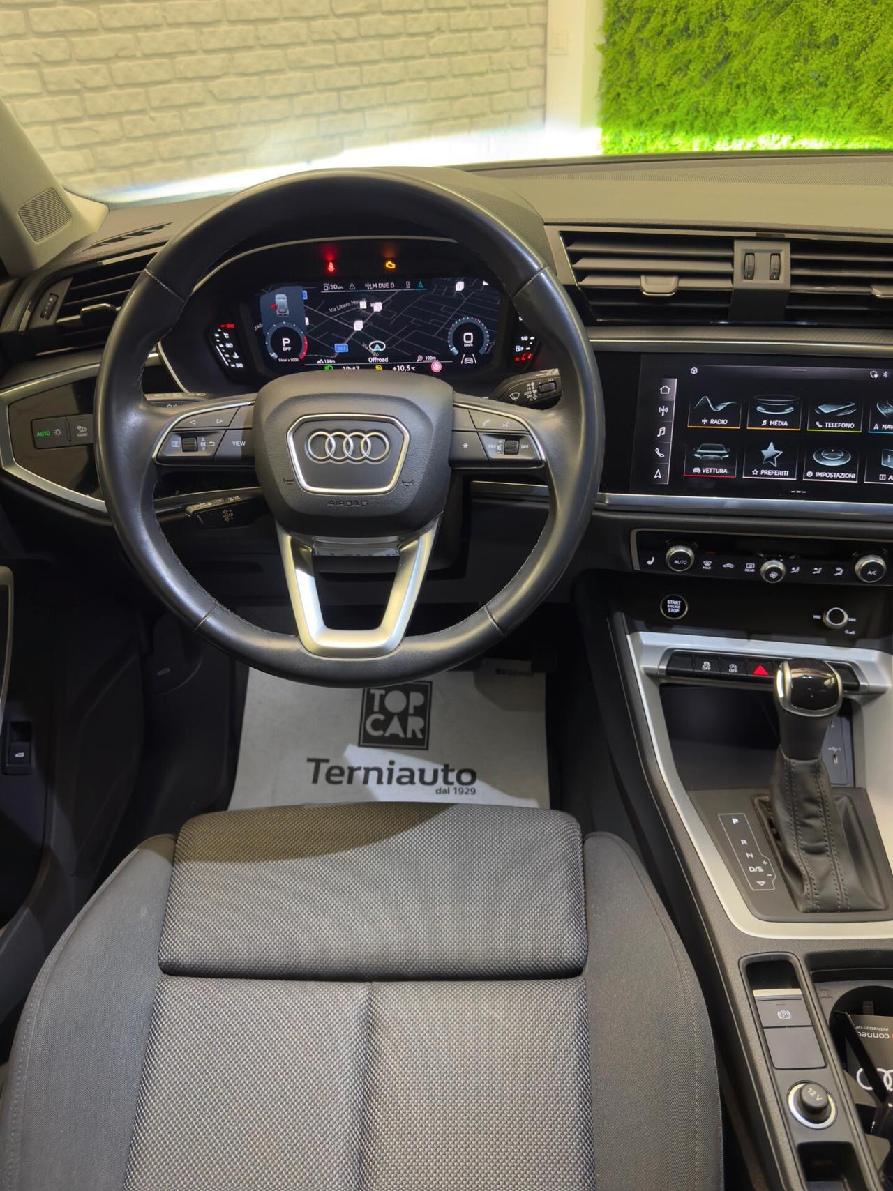 Audi Q3 35 TFSI Business Advanced