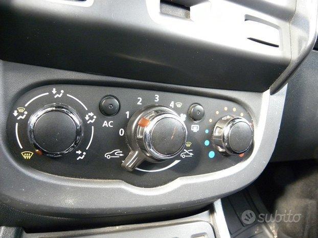 Dacia Duster PRESTIGE 1.5 Dci CLIMA CERCHI NAVI CAMERA TEMPOMAT MULTIF.UNICO PROPRIET. TAGLIANDATA