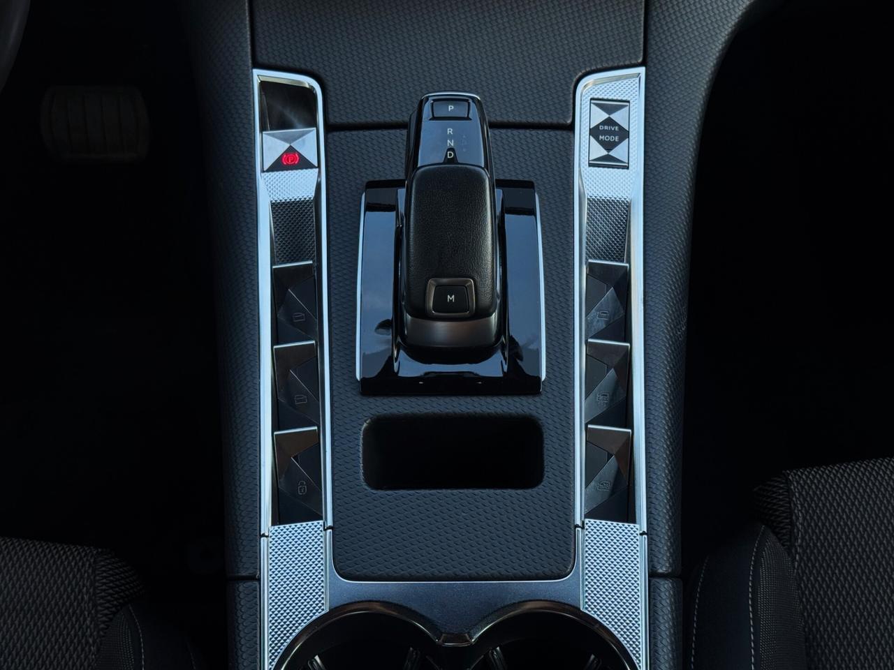 DS 7 Crossback 1.5 BlueHDi Bastille Business 130CV AT8