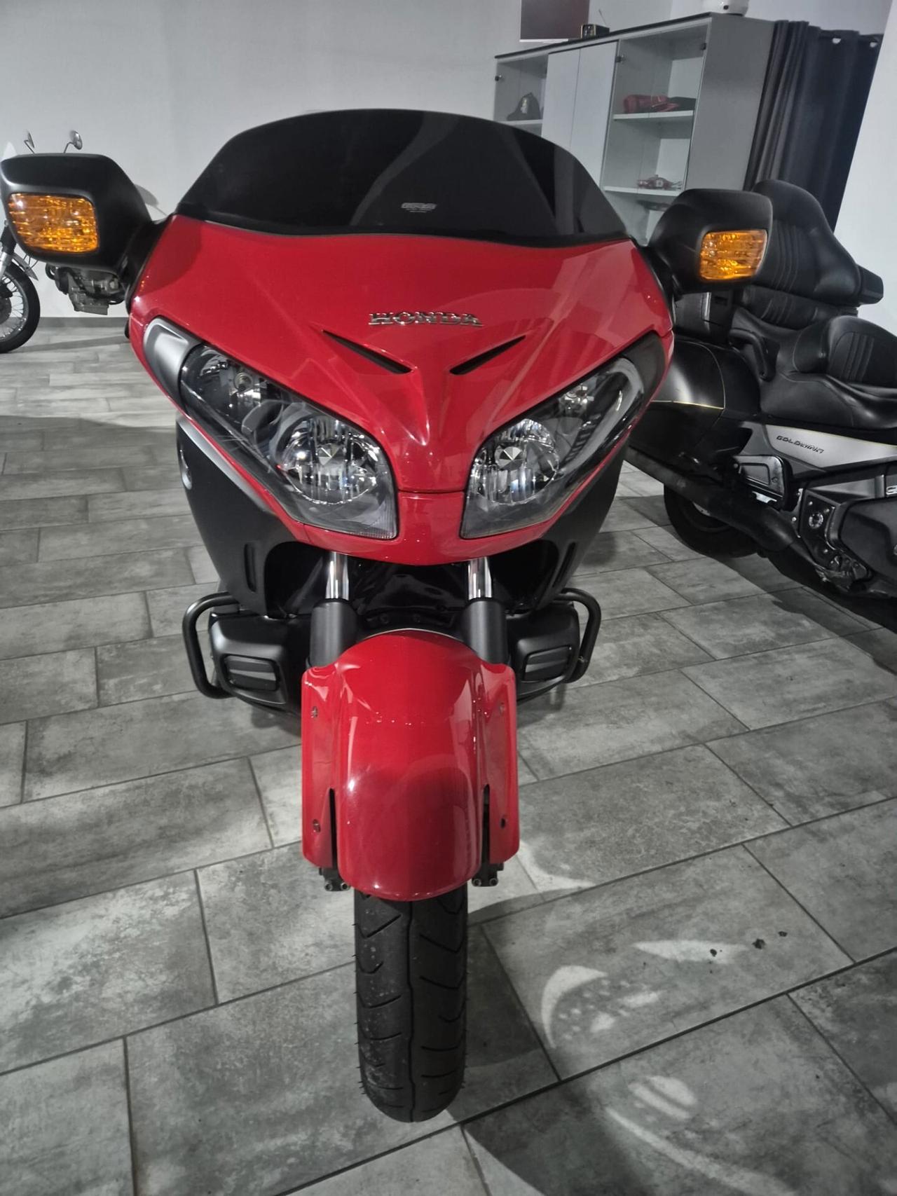 Honda GL 1800 Gold Wing F6B