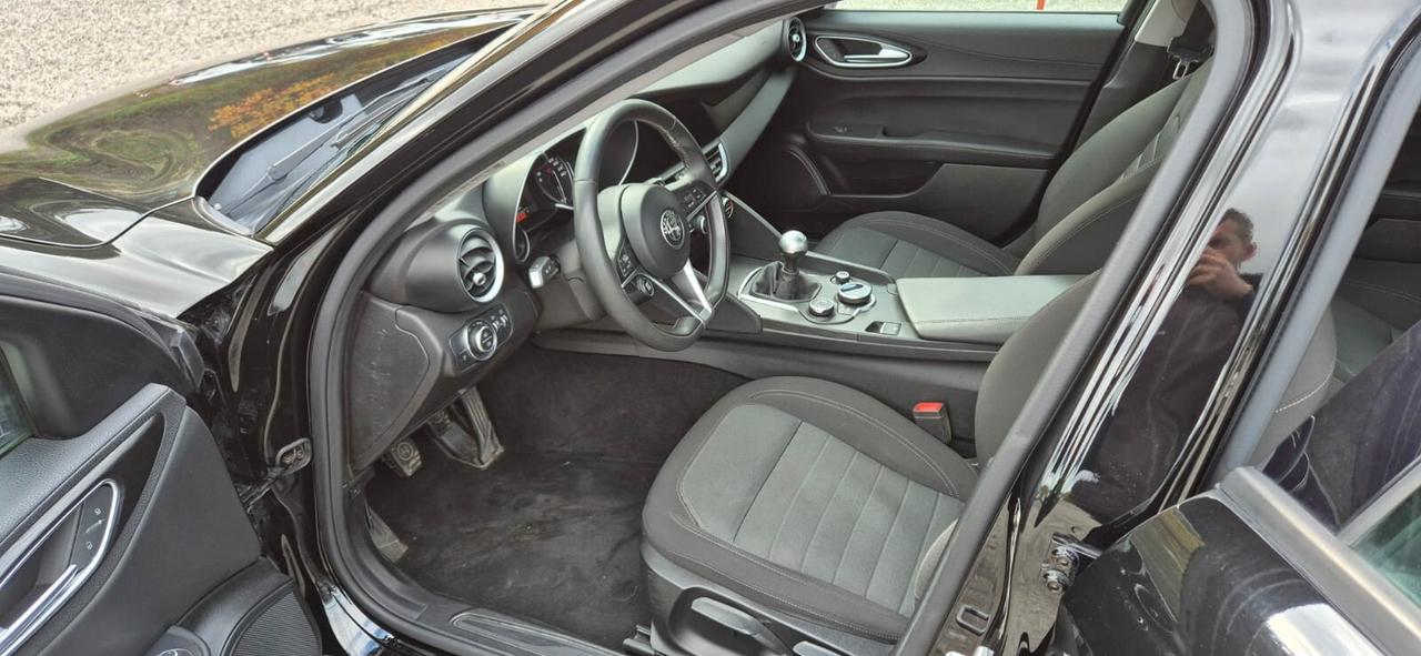Alfa Romeo Giulia 2.2 Mj 150CV Bus.-km82.000-2017