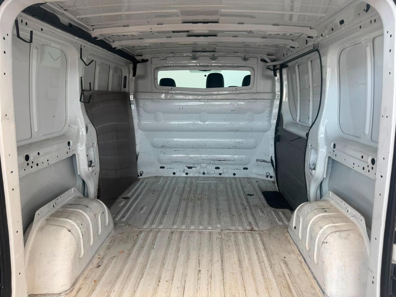 Renault Trafic L1H1 2.0 dCi 115 CV