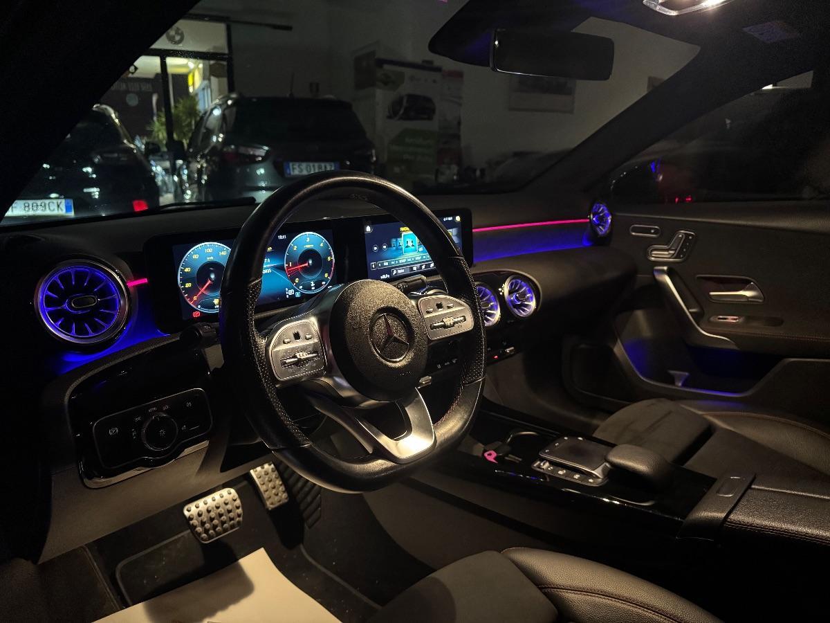 MERCEDES A 180 d Automatic Premium AMG TETTO/ LUCI/ BURMESTER/ MEMORIE