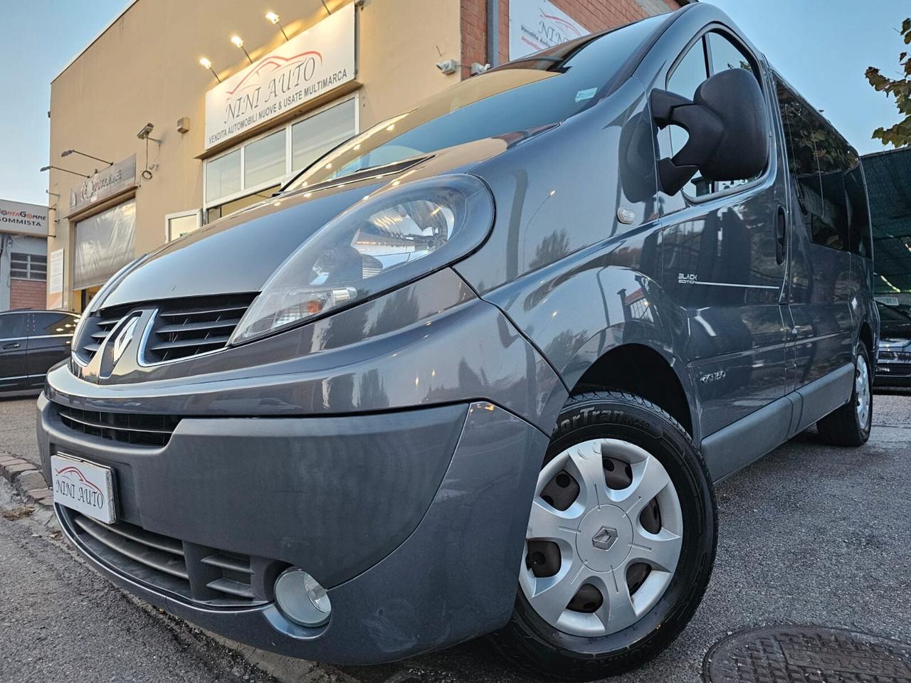 Renault Trafic 2.5 dCi 145cv Passenger Black Edition*7Posti*