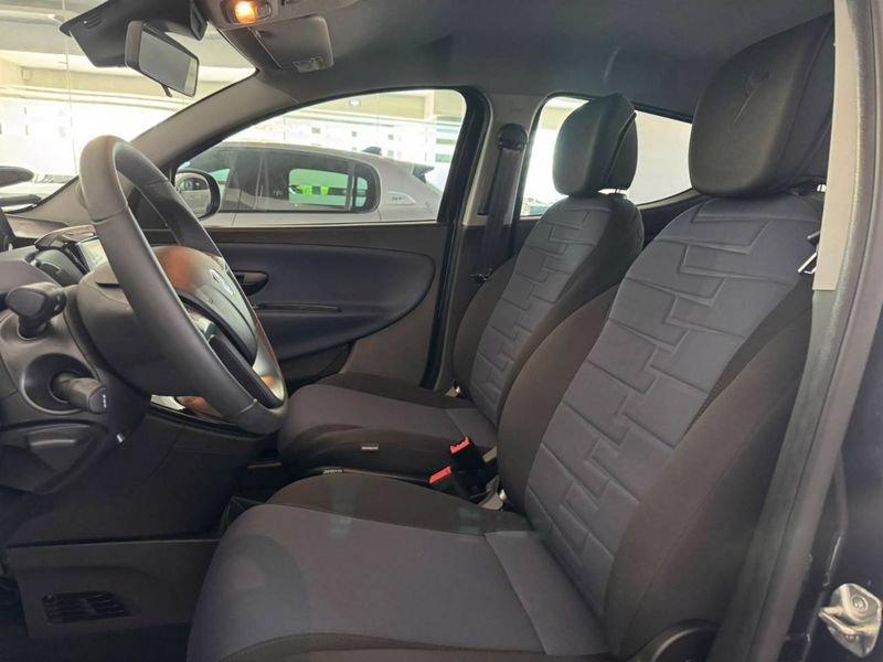 Lancia Ypsilon 3ª serie 1.0 FireFly 5 porte S&S Hybrid Platino